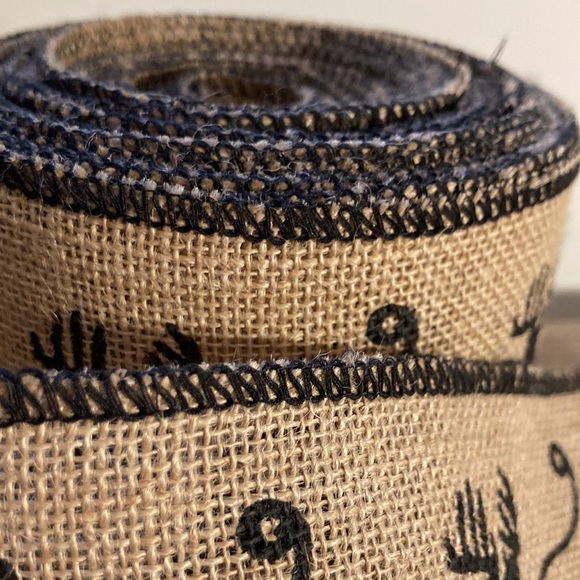 Burlap ribbon spool with deers 4” wide 31 feet - Picture 8 of 9